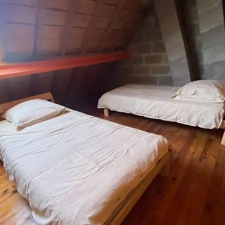 Maison Posee Sur La Willa *