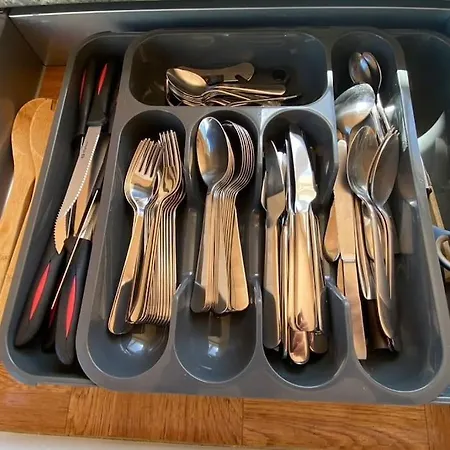 Maison Posee Sur La *