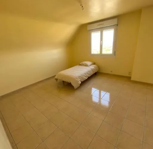 Maison Posee Sur La Villa *