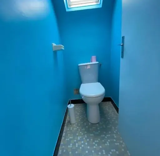 Maison Posee Sur La La Turballe