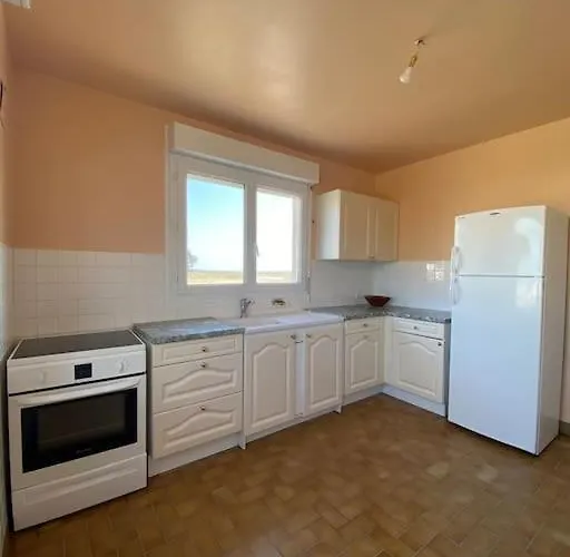 Maison Posee Sur La Villa