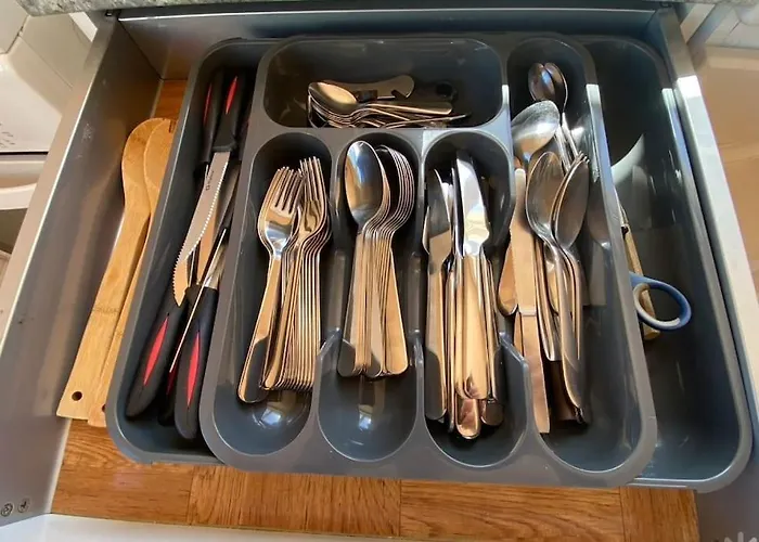 Maison Posee Sur La *